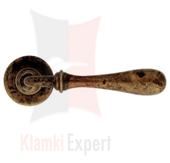 Klamka TOSCA 101 w kolorze AN patynowany antyczny