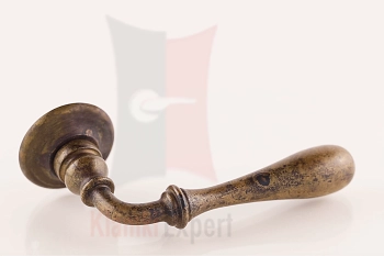 Klamka TOSCA 101 w kolorze AN patynowany antyczny